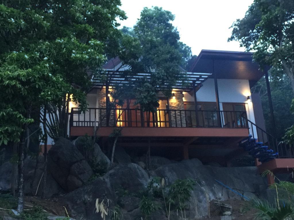 Ocean View Mini-Villa Wok Tum Room photo